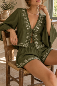 Ensemble Brodé À Nouer Et Short